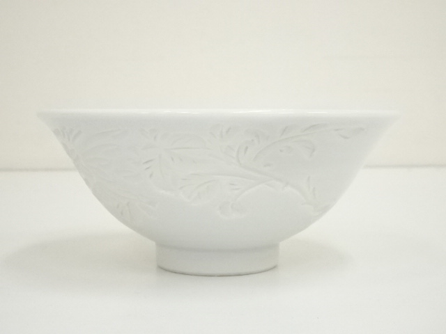 道具 ] - 道具 出石焼 小嶋昇山造 白磁草花彫茶碗（共箱） | ネット